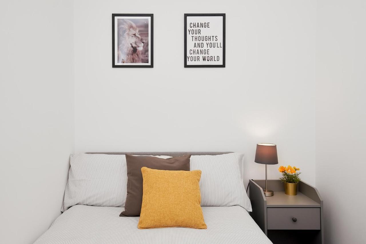 High Spec 2 Bed Apartment W/Parking Available London Exterior photo