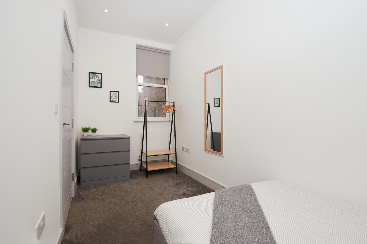 High Spec 2 Bed Apartment W/Parking Available London Exterior photo